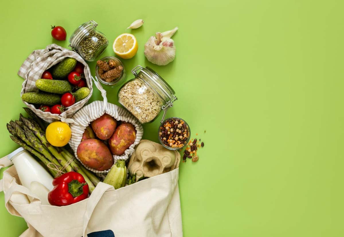 Importance of Natural Additives in Developing Food Products اهمیت افزودنی‌ های طبیعی در توسعه محصولات غذایی The importance of natural additives in the development of food products