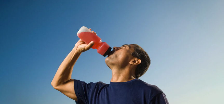 تفاوت نوشیدنی انرژی زا و ورزشی چیست؟ What Is the Difference Between Energy Drinks and Sports Drinks?