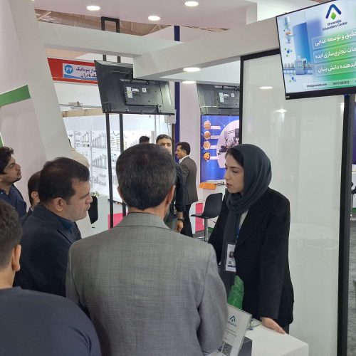 گزارش روز سوم گرونیدا در نمایشگاه اگروفود؛ از بازدید معاون علمی ریاست جمهوری تا استقبال صنایع مختلف از خدمات R&D